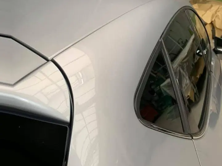 Nachher: dieselbe Dachsäule glatt